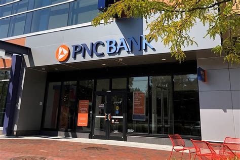PNC Bank, Frontenac Branch Limited Service Administrative Office. . Pnc bank store